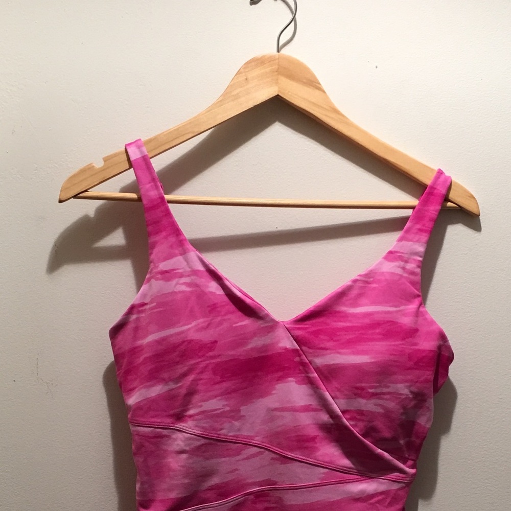 Under Armour Fitted Cami Tank Pink White Small